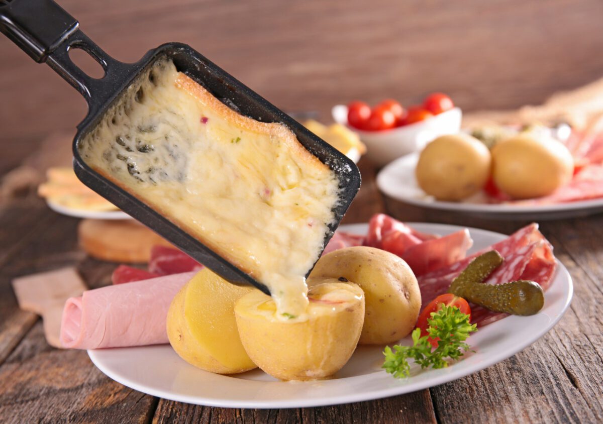 6 Conseils Pour Une Raclette Plus Légère Eatvice 